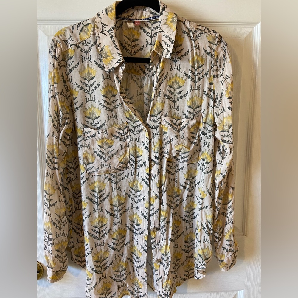 Pilcro Floral Button Down Blouse Size Medium